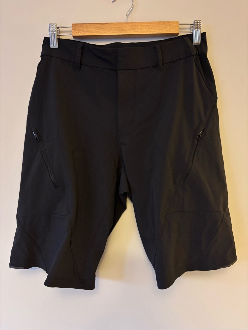 Lululemon | Men's Black Performance Shorts | Size: 30